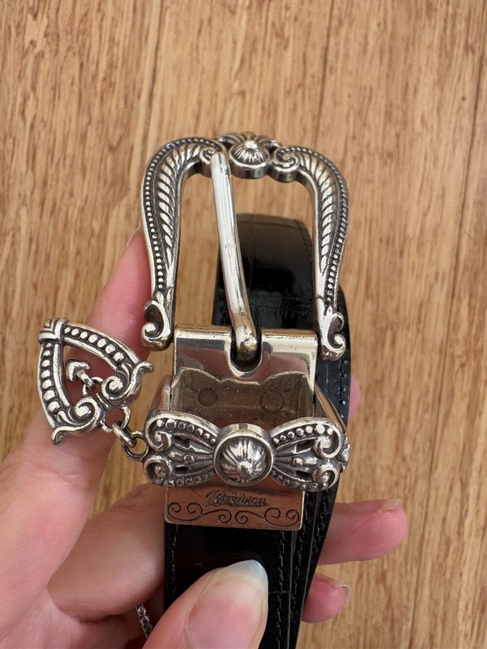 BRIGHTON women’s Black croc embossed leather belt Heart Charm size  M/L 32